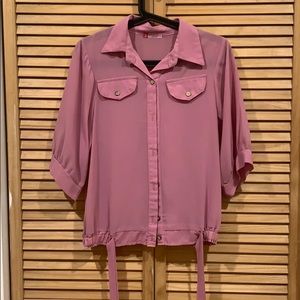 Sheer type blouse with tie